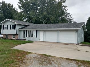 5101 Highway S74 S #74, Newton, IA 50208