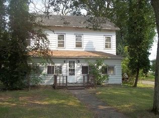 124 N Main St, Hancock, WI 54943