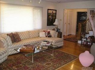 2170 Seneca Dr N, Merrick, NY 11566