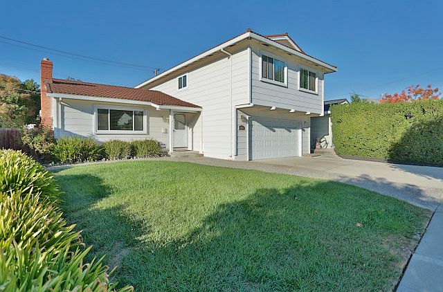 1st image of 3319 Desertwood Ln