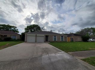 150 Kingsway Dr, Stafford, TX 77477