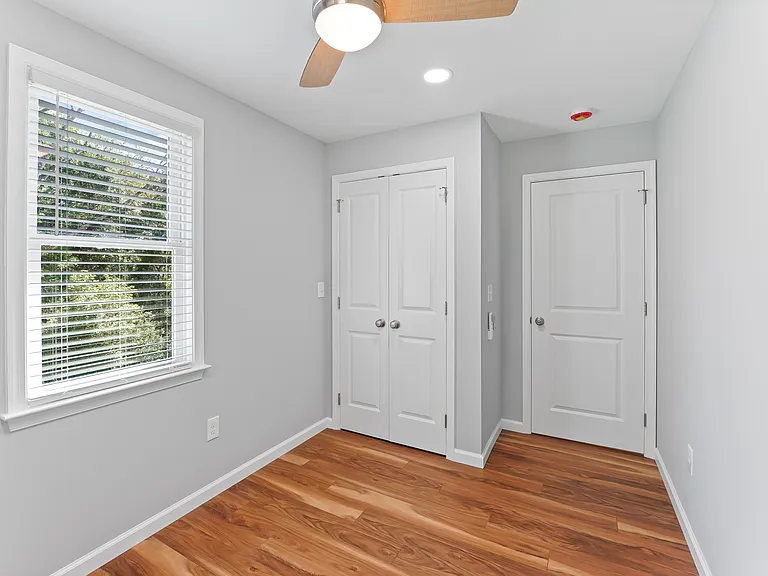 425 E Maple St #2 — Photo 15