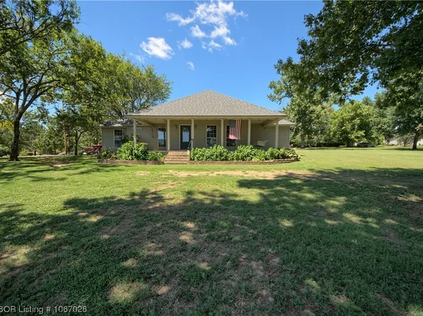 8155 N Highway 71, Alma, AR 72921