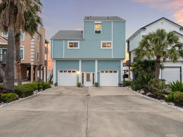 251 Isles End Rd, Tiki Island, TX 77554