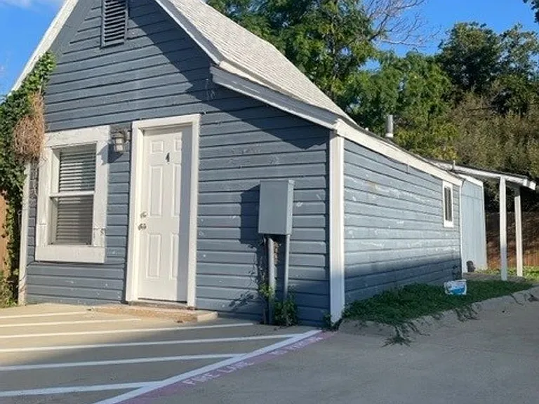 4522 Gaston Ave — Photo 1