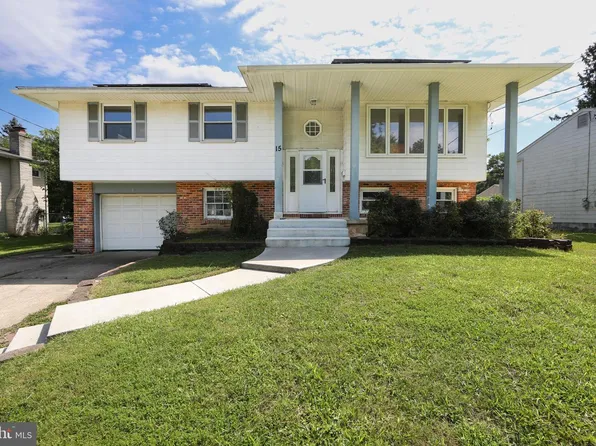 15 Knollwood Dr, Cherry Hill, NJ 08002