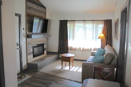 Floor plan Furnished Upper Unit