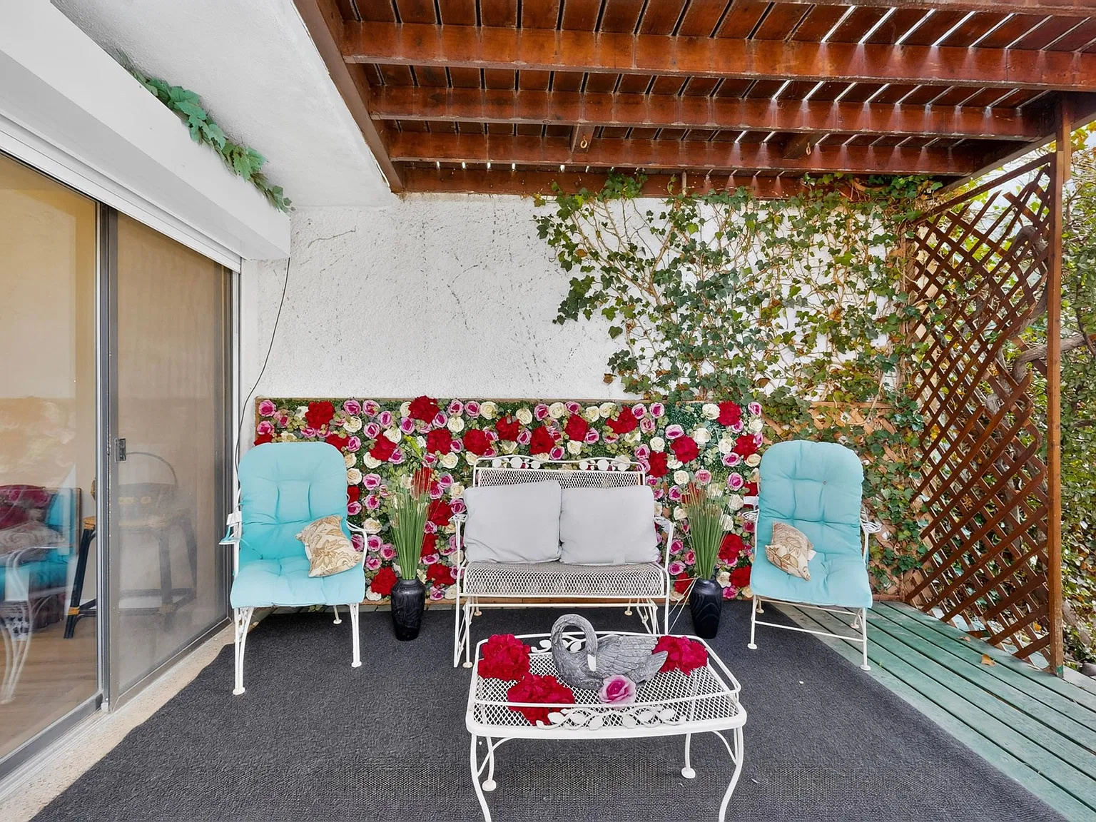3 bed, 2.5 bath, 1839 sqft, $4,000 — Photo 3