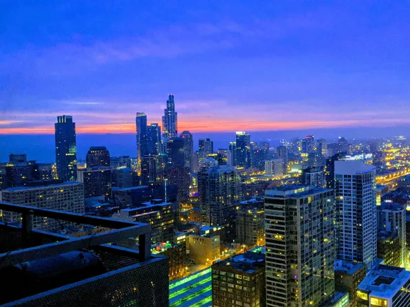 235 W Van Buren St, Chicago, IL