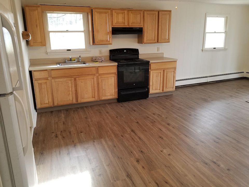 2nd image of 27 Vista Way #1
