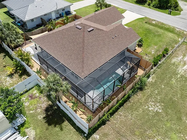 1190 Euclid Rd — Photo 5