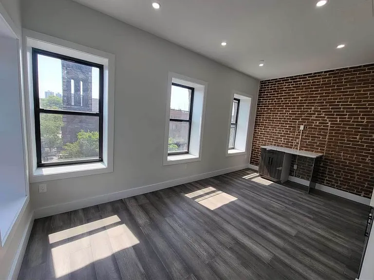 239 Lenox Ave #2B — Photo 7