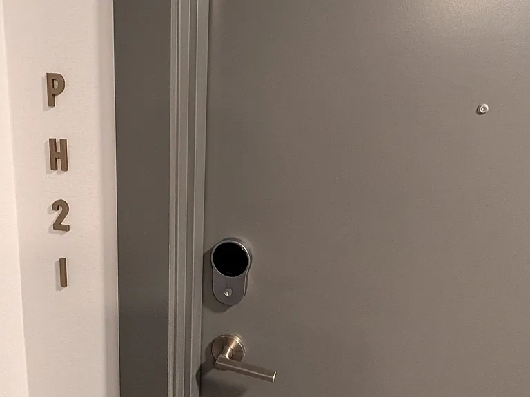 9 Tecumseth St #Penthouse 21 — Photo 2