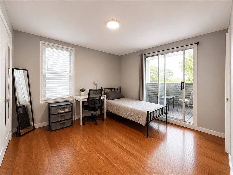 803 Boylston St #B — Photo 5
