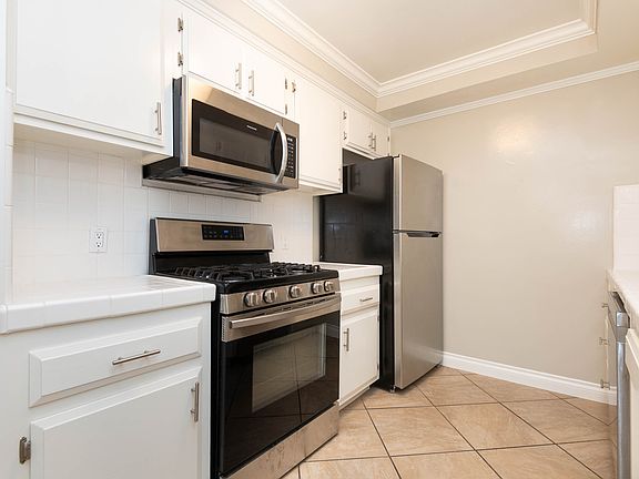 3rd image of 1300 S Barrington Ave APT 11
