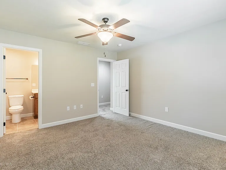 1335 Canyon Rd — Photo 5