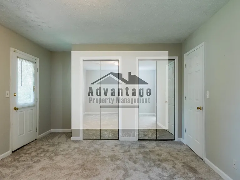 2782 Country Ct SE #B — Photo 10