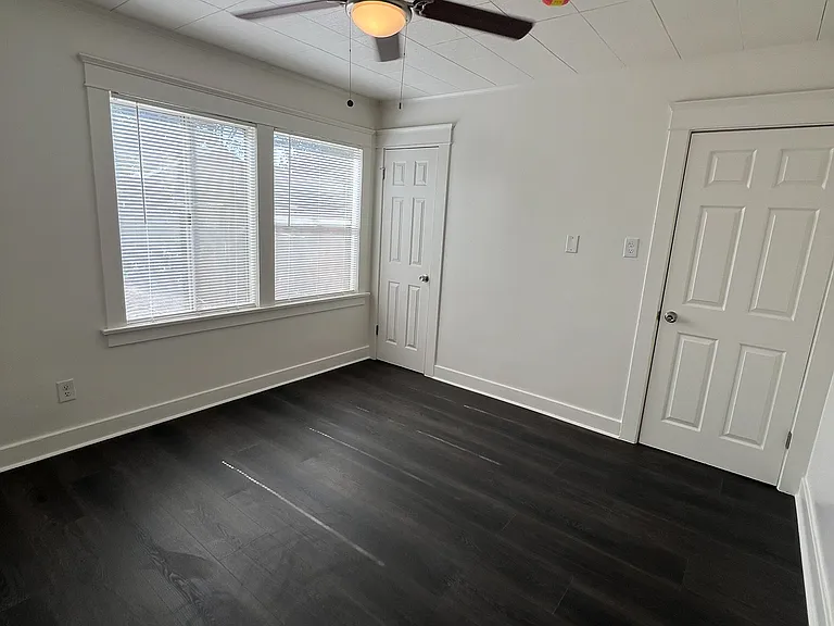 1487 N Mountain View Ave — Photo 8