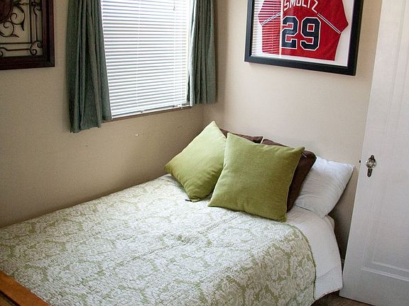 2nd Bedroom, works great as an office too!