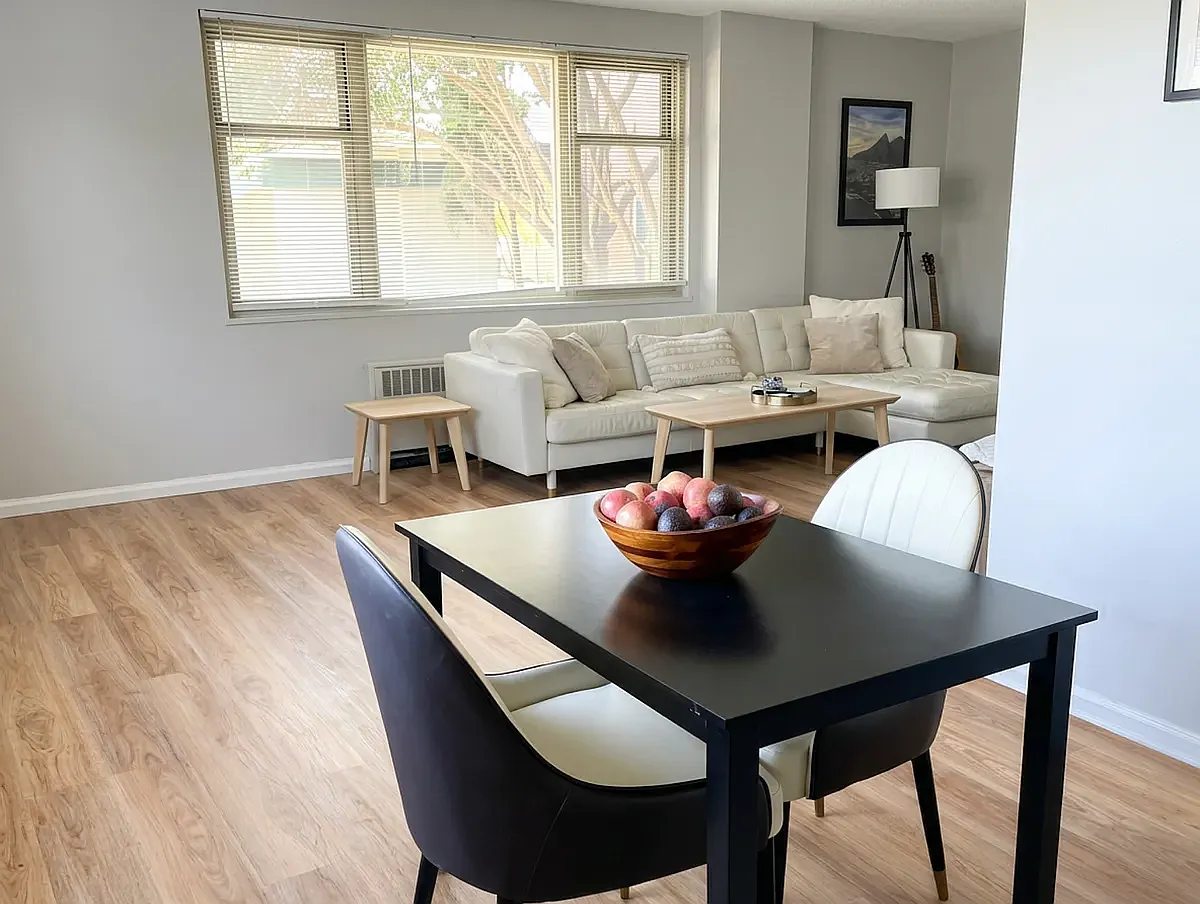 1 bed, 770 sqft, $1,220 — Photo 3