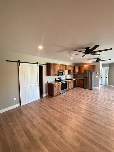 1018 W 40 S Photo 1
