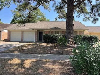 3 bed, 2.0 bath, 1269 sqft, $1,500 — Photo 2