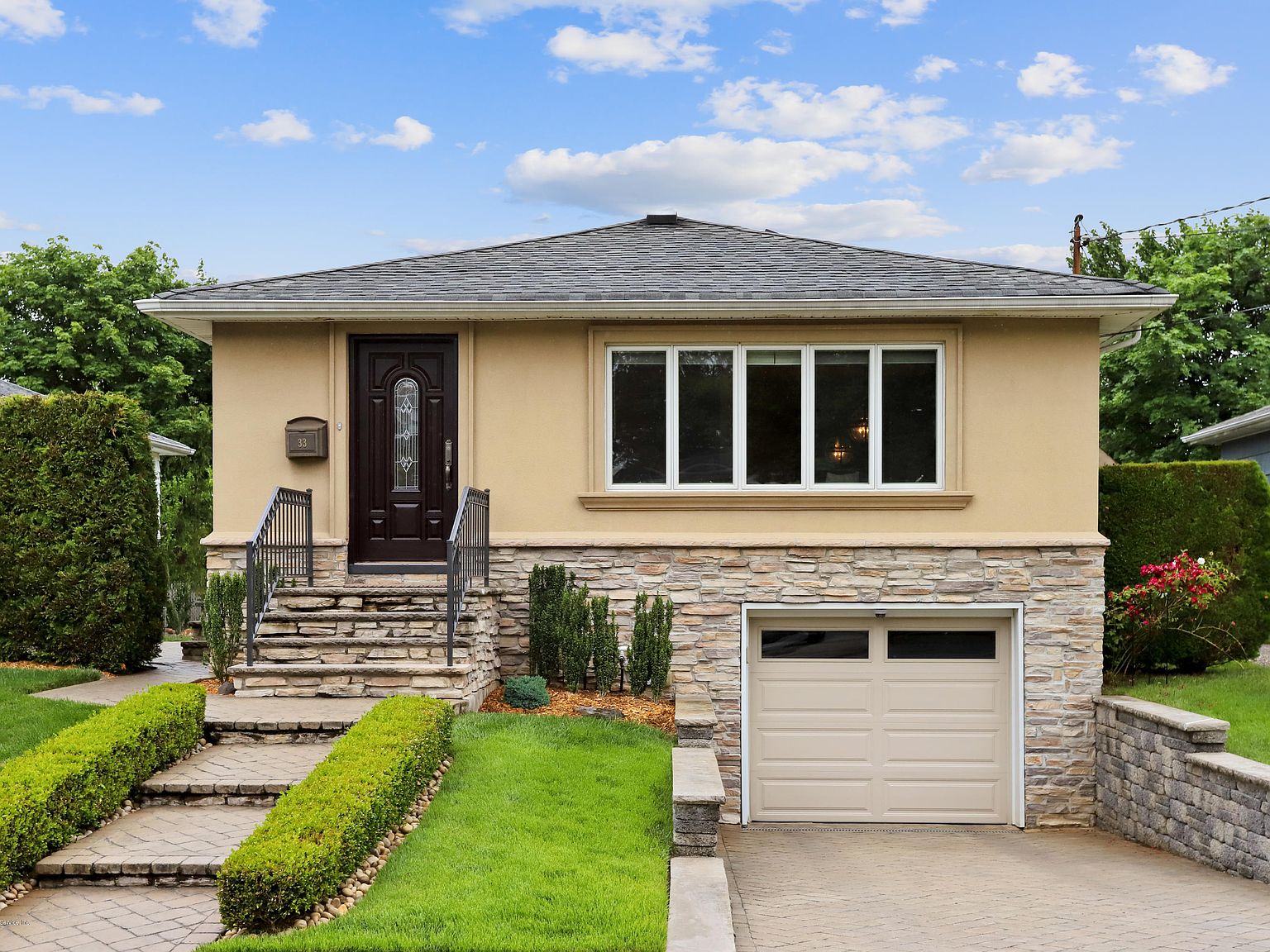 33 W Cedarview Ave, Staten Island, NY 10306 Zillow