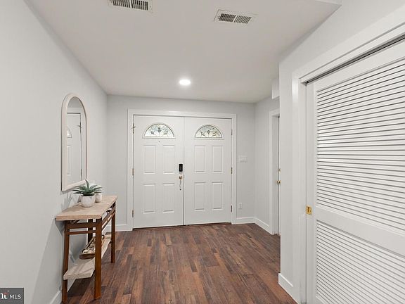 5th image of 5359 Black Oak Dr