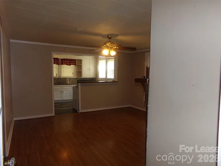 729 Spruce St — Photo 7