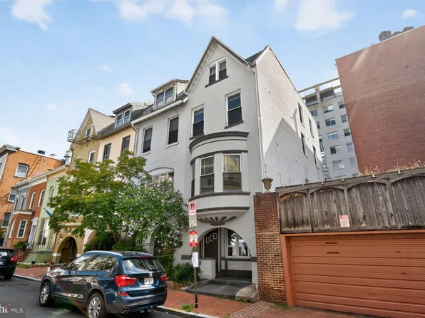 1409 Hopkins St NW APT 1, Washington, DC 20036