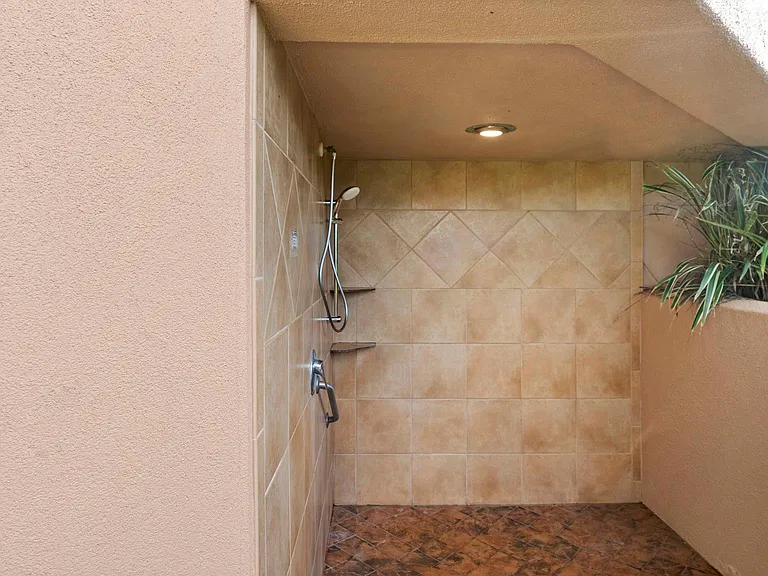 111 Aleiki Pl — Photo 36