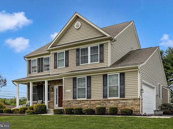 2nd image of 5633 Bartonsville Rd
