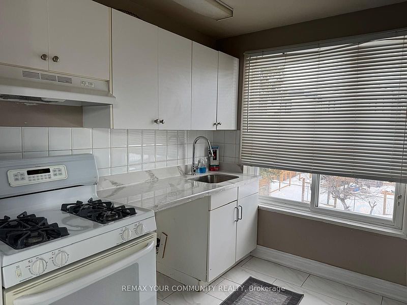 Toronto House for rent - 2 Bedrooms — photo 3