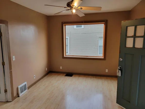 721 South Bettinger COURT, Milwaukee, WI 53204