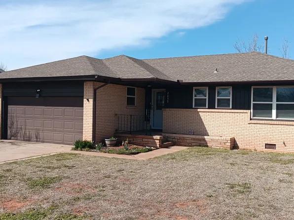 2633 Manchester Dr, The Village, OK 73120