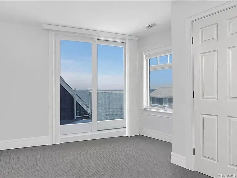 2155 Fairfield Beach Rd — Photo 4