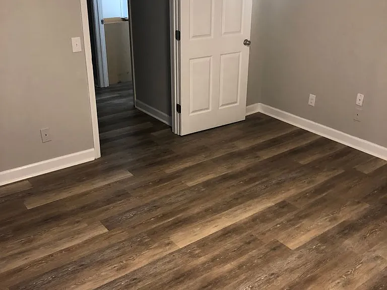 405 Johnson St — Photo 3