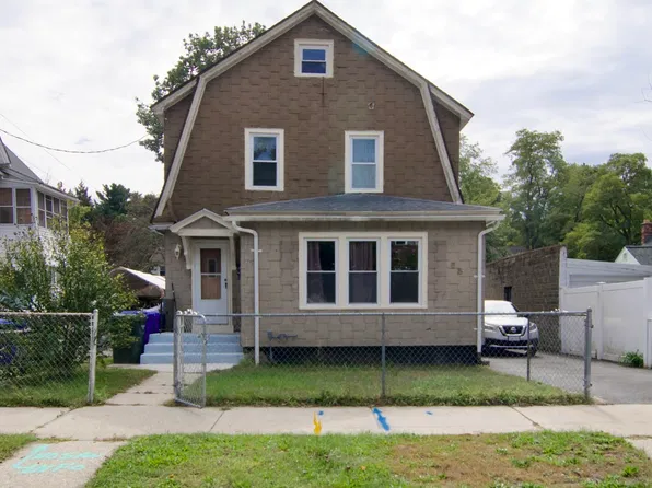 55 Hampden St, Indian Orchard, MA 01151