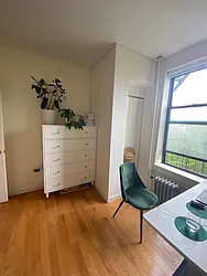 Rented by R New York
