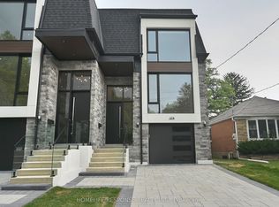 17 A Pine Ave N, Mississauga, ON L5H 2P9