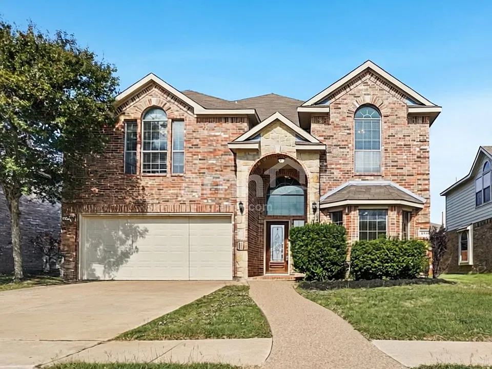 404 Roundrock Ln