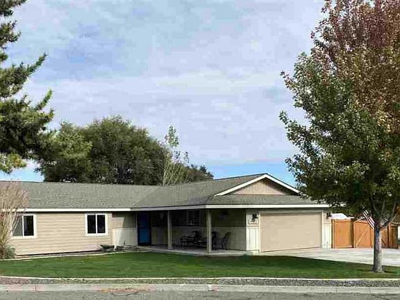 3rd image of 4002 S Waverly Ct