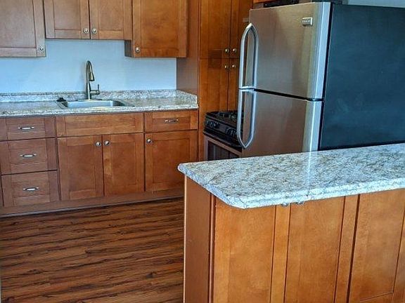 3rd image of 1502 Scott St APT 5
