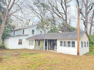 725 Hampton St, Elloree, SC 29047