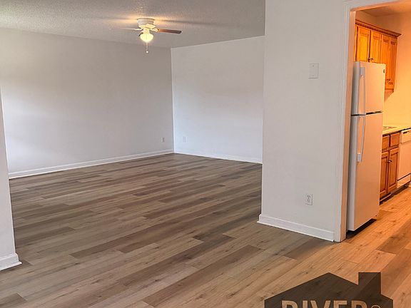 2nd image of 411 E Roosevelt Ave APT D