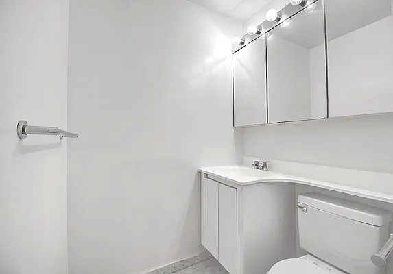 Rented by Urbane Brokerage | media 15