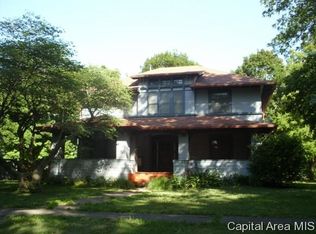 401 S Cass St, Virginia, IL 62691