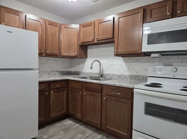 701 S Putnam St, Bunker Hill, IL 62014