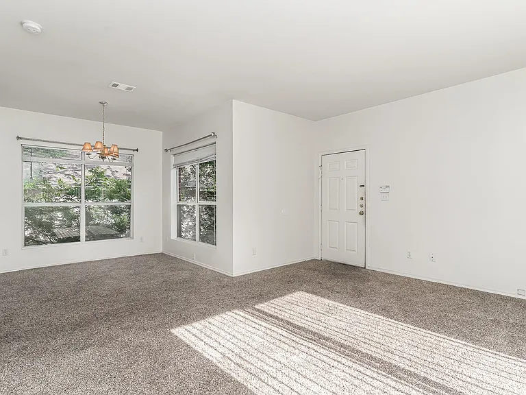 3329 Rosedale Ave #21 — Photo 4