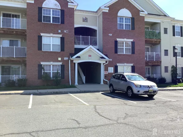 835 Cedar Ct, New Brunswick, NJ 08901
